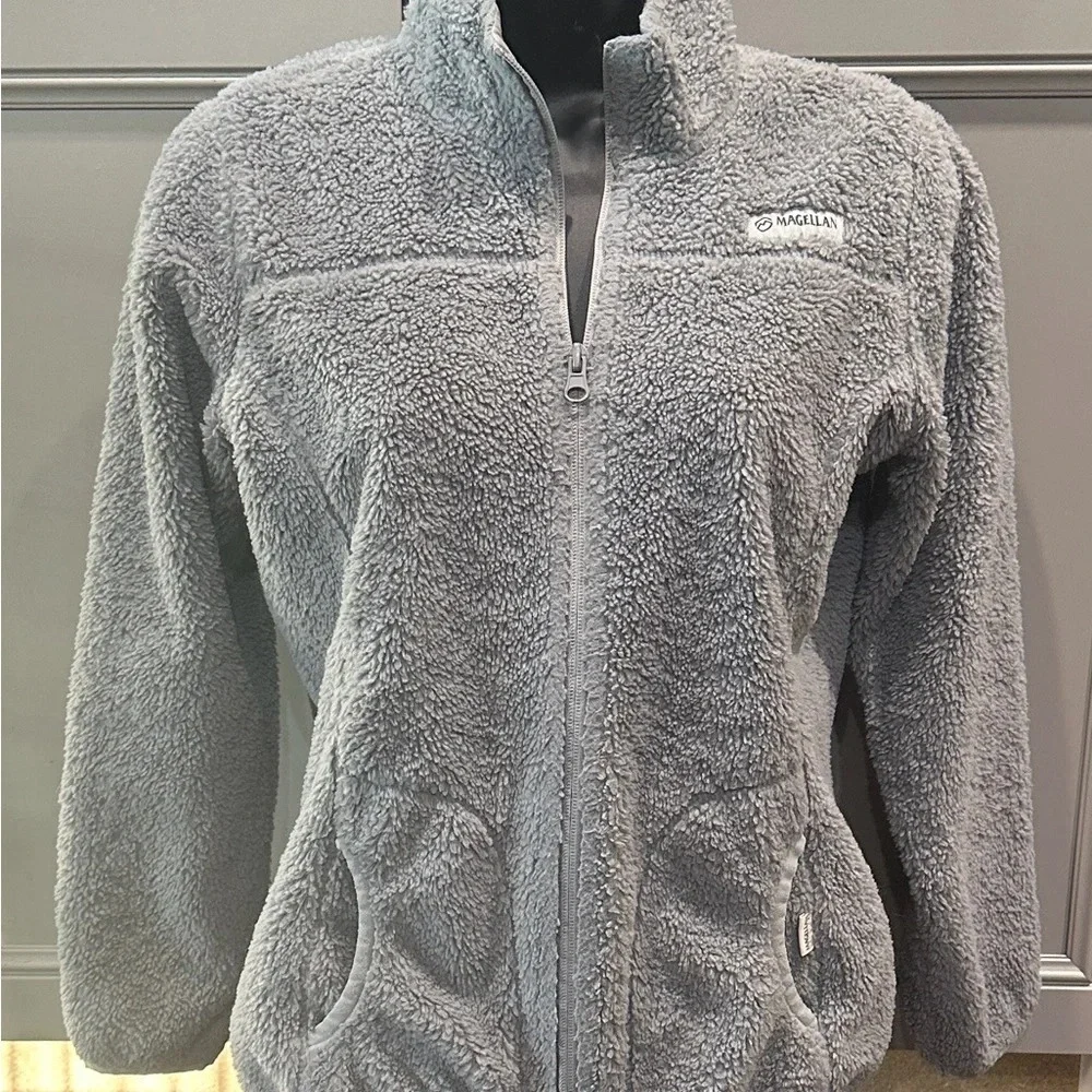 Magellan Outdoors Junior Girls Soft Fuzzy Gray Jacket - Picture 2 of 11